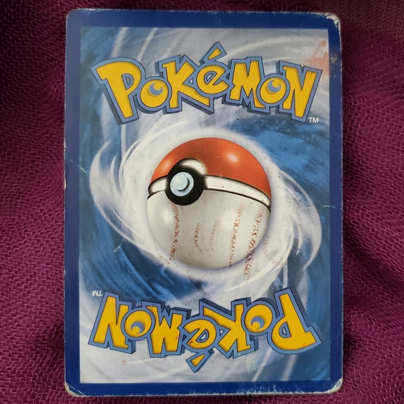 Volcarona Holographic Pokemon collectable card - Picture 2 of 2